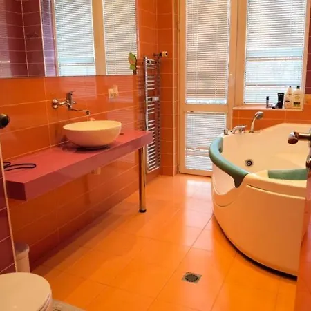 Cozy & Stylish Condo Next To Ndk Διαμέρισμα